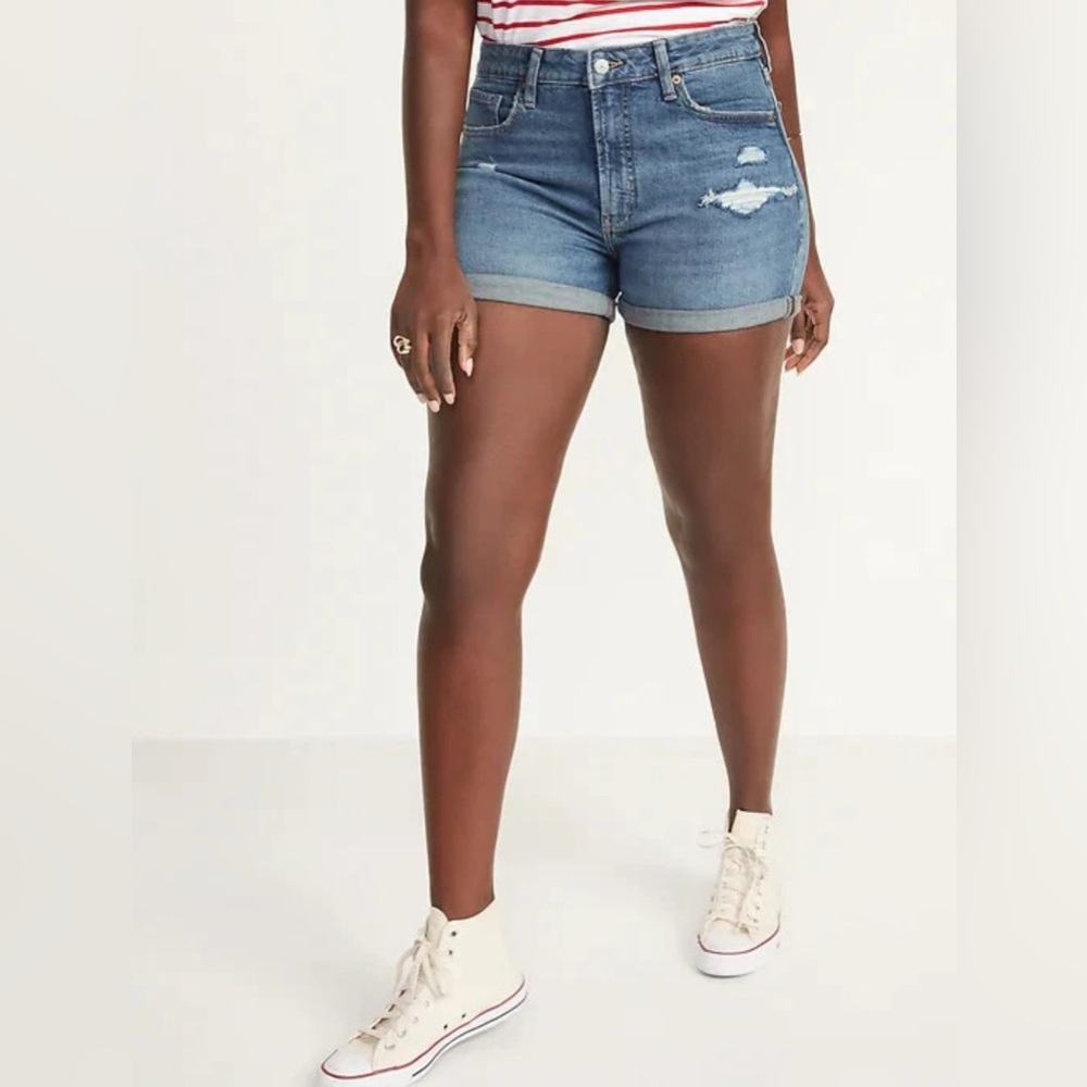 Old Navy High-Waisted  O.G. Straight Ripped Jean Shorts   (NWOT)
